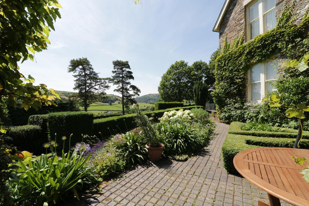 Aber Clwyd Manor Villa Derwen Exteriör bild